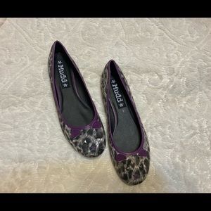 Mudd 9.5 flats black and purple